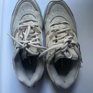 Earth Athletic Sneakers Kalso Negative Heel model (Women’s size 7.5)